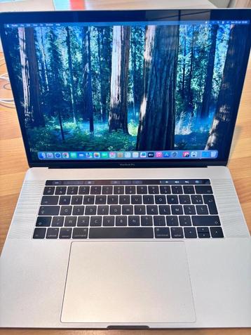 MacBook Pro 15", 1TB SSD, 16 GB 2,7 GHz Quad Core i7  beschikbaar voor biedingen