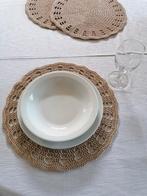 Set van 2 gehaakte bord onderleggers in glansdraad. NIEUW !, Enlèvement ou Envoi, Neuf