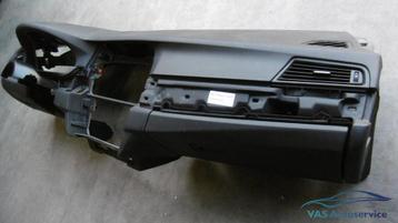 Dashboard BMW 5-serie F10-F11. zwart  beschikbaar voor biedingen
