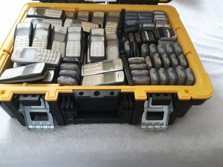 LOT 100 GSM NOKIA 1100, Telecommunicatie, Overige Telecommunicatie, Gebruikt, Ophalen