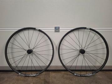 DT Swiss PR1400 racefiets disc wielen wielset - 1440gr beschikbaar voor biedingen