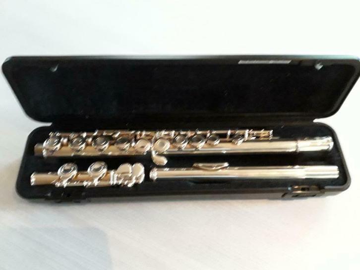 Dwarsfluit yamaha, Muziek en Instrumenten, Blaasinstrumenten | Dwarsfluiten en Piccolo's, Zo goed als nieuw, Dwarsfluit, Met koffer of tas