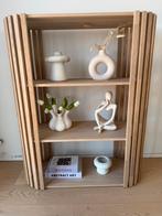 Kast met decoratie, Ophalen, Zo goed als nieuw