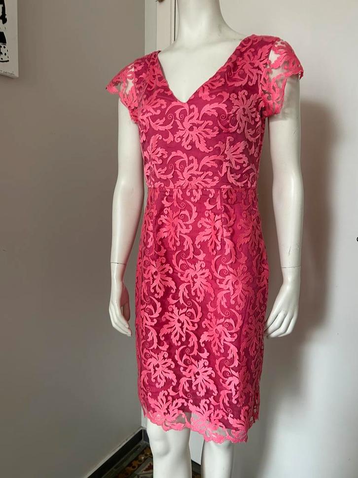 Roze kanten jurk van Pinko FR36, Kleding | Dames, Gelegenheidskleding, Zo goed als nieuw, Cocktailjurk, Maat 36 (S), Roze, Ophalen of Verzenden