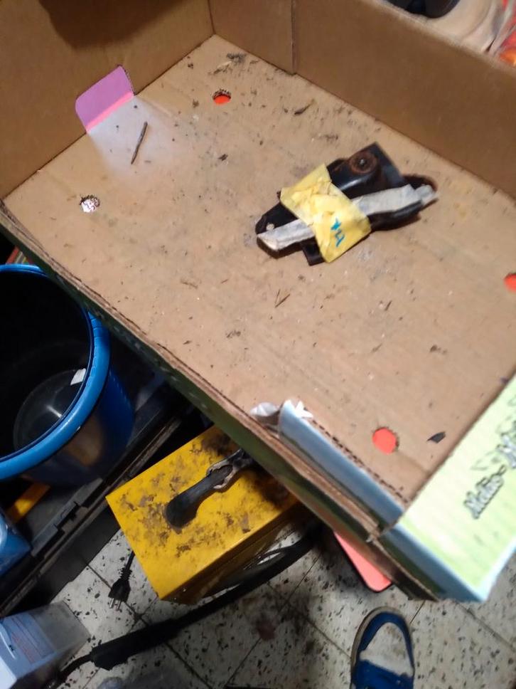 Voorbumper patten Nissan micra k10, Auto-onderdelen, Carrosserie, Nissan, Ophalen of Verzenden