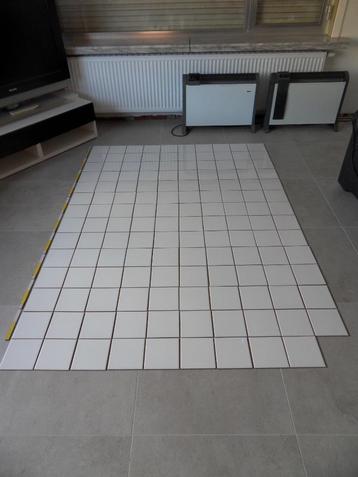 Witte muurtegels 15X15cm 139 stuks beschikbaar voor biedingen