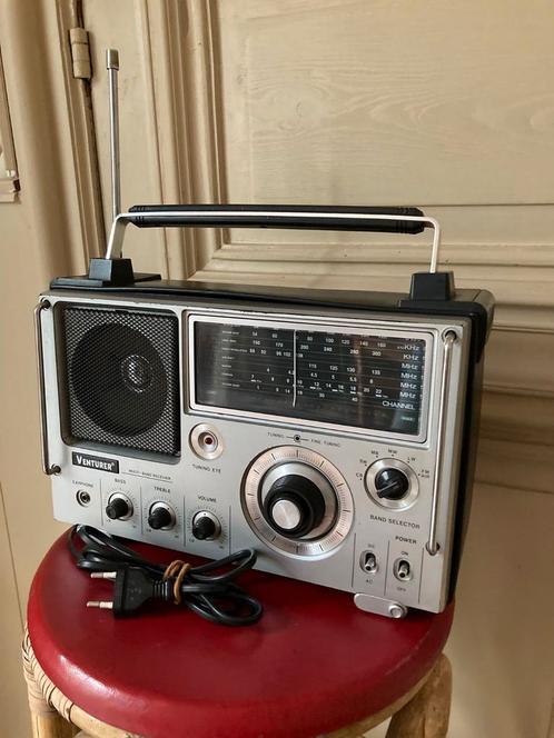 Venturer Radio wereldontvanger jaren 80 werkt perfect, Audio, Tv en Foto, Radio's, Zo goed als nieuw, Radio, Ophalen of Verzenden