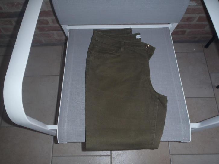 groene broek maat 42, Kleding | Dames, Broeken en Pantalons, Zo goed als nieuw, Groen, Ophalen of Verzenden