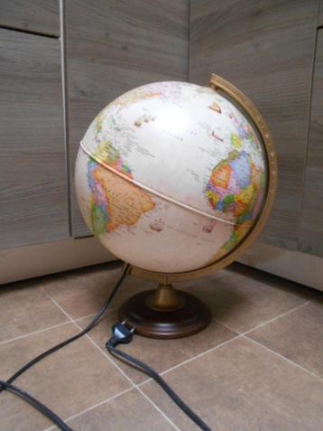 Globe avec lumière, Enlèvement ou Envoi, Comme neuf