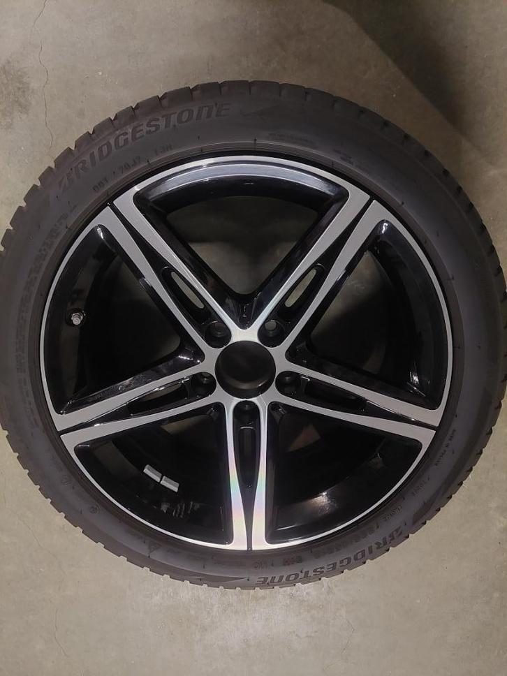 Orginele Mercedes Winter banden en velgen,  NIEUW, Auto-onderdelen, Banden en Velgen, Banden en Velgen, Winterbanden, 18 inch