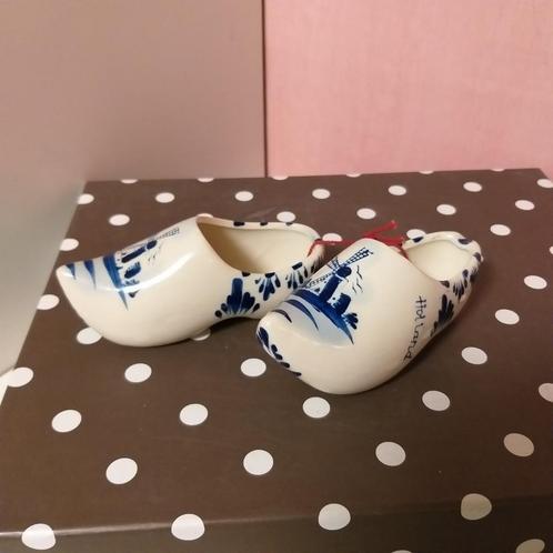 Twee kleine Delftse klompen, Antiek en Kunst, Antiek | Keramiek en Aardewerk, Ophalen of Verzenden