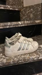 Chaussures Adidas t.34, Garçon ou Fille, Comme neuf, Enlèvement, Chaussures de sport