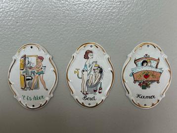 Vintage deurplaatjes in porselein beschikbaar voor biedingen