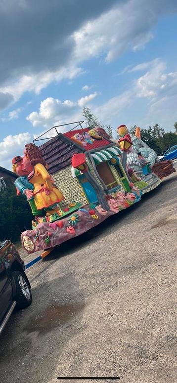 Polyester carnavalswagen beschikbaar voor biedingen