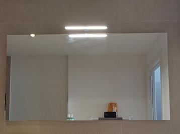 Badkamerspiegel 120 x 64 beschikbaar voor biedingen