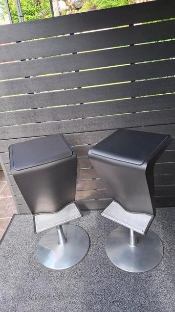 Design bar stoelen van Lucas Nichetto  beschikbaar voor biedingen