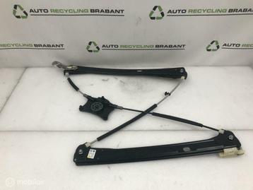 Raammechanisme Rechts Voor Volkswagen Tiguan ORIG 5NA837462 beschikbaar voor biedingen