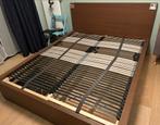 Bed frame + 2 bed slats / cadre à lit + 2 sommiers, Vert, Utilisé