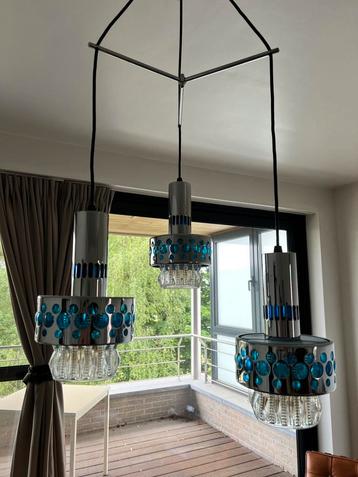 ‘70’s space age luster in zeldzaam blauw beschikbaar voor biedingen