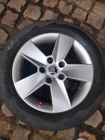 4 originele Skoda.16 inch velgen. Zo goed als nieuw. 