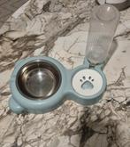 Distributeur de nourriture et eau, Enlèvement ou Envoi, Ergonomique, Comme neuf