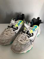 Nike hardloopschoenen, Wit, Nike, Gedragen, Wandelschoenen