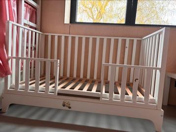 Childhome meegroeiledikant beschikbaar voor biedingen