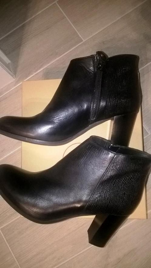 Bottines noires en cuire - P.I.U.R.E. - taille 41., Vêtements | Femmes, Chaussures, Porté, Boots et Botinnes, Noir, Enlèvement ou Envoi