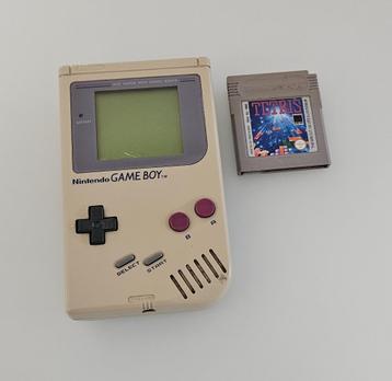Game Boy Classic console met Tetris spel beschikbaar voor biedingen