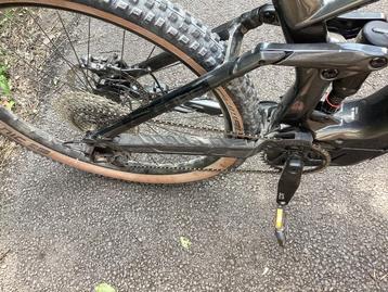 EMTB Cube entièrement en carbone 625 W, Autres marques, 45 à 49 cm, Comme neuf, Enlèvement