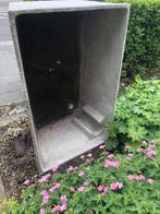 Bac-évier en ciment 100 x 54 x 64 à donner . A enlever ., Jardin & Terrasse, Pièces d'eau & Fontaines, Utilisé