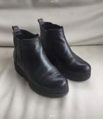 Zwarte lederen enkellaarzen Sensunique maat 37, Kleding | Dames, Zwart, Ophalen of Verzenden, Gedragen, Lage of Enkellaarzen