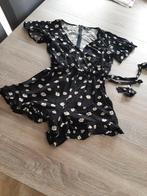 Colourful Rebel playsuit met bloemetjes xs, Zwart, Colourful Rebel, Ophalen of Verzenden, Zo goed als nieuw
