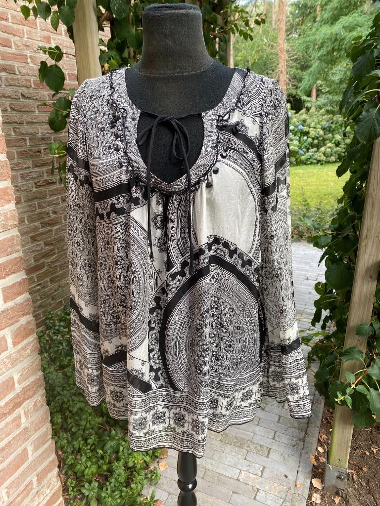 Halé Bob wit/zwarte zijden transparante blouse - M, Kleding | Dames, Blouses en Tunieken, Zo goed als nieuw, Maat 38/40 (M), Zwart