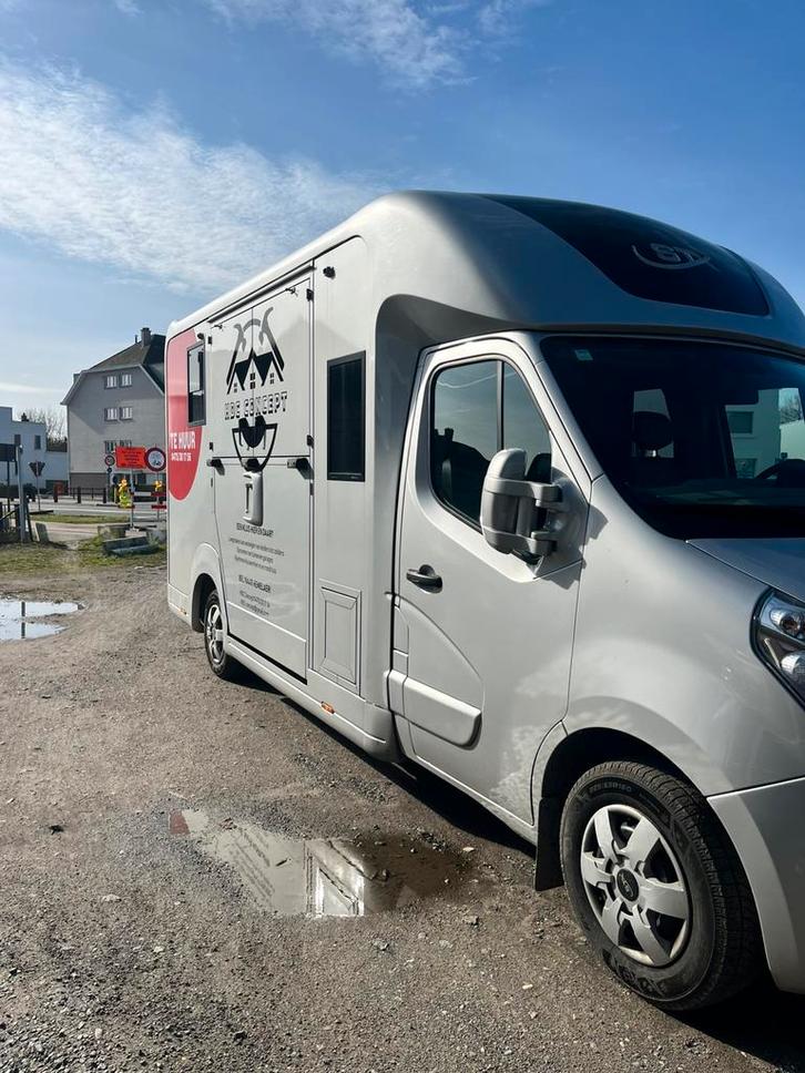STX Paardencamionette te huur, Animaux & Accessoires, Chevaux & Poneys | Semi-remorques & Remorques, Comme neuf, Enlèvement