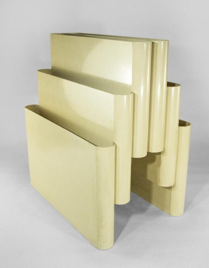 Magazine Rack Model 4675 Giotto Stoppino, Antiquités & Art, Curiosités & Brocante, Enlèvement ou Envoi