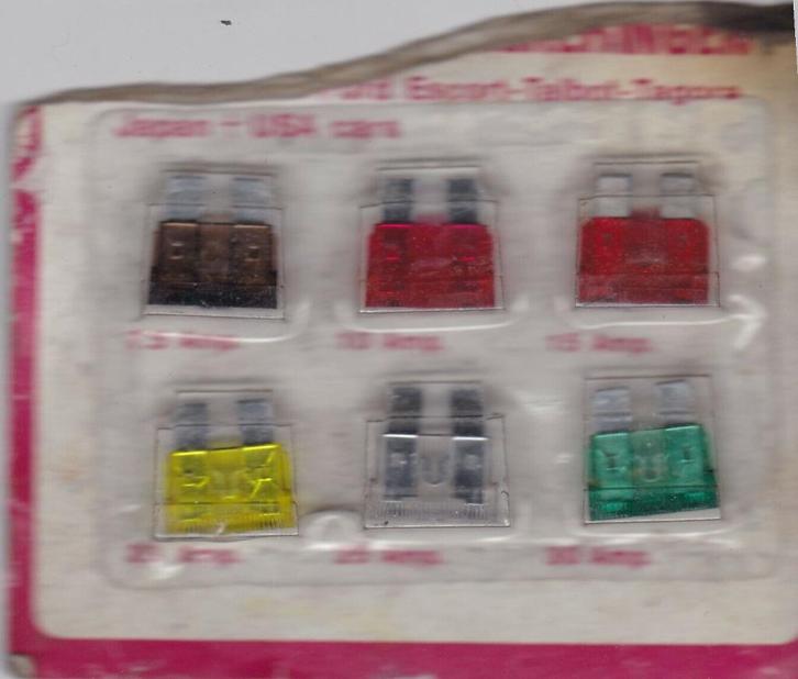 zekeringenset+ lampenset in zeer goede staat, nooit gebruikt, Auto-onderdelen, Verlichting, Nieuw, Ophalen of Verzenden