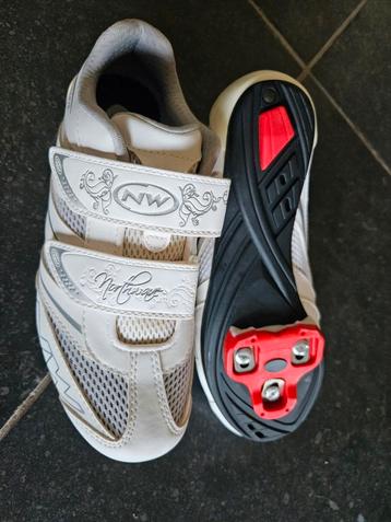 northwave fietsschoenen maat 39 beschikbaar voor biedingen