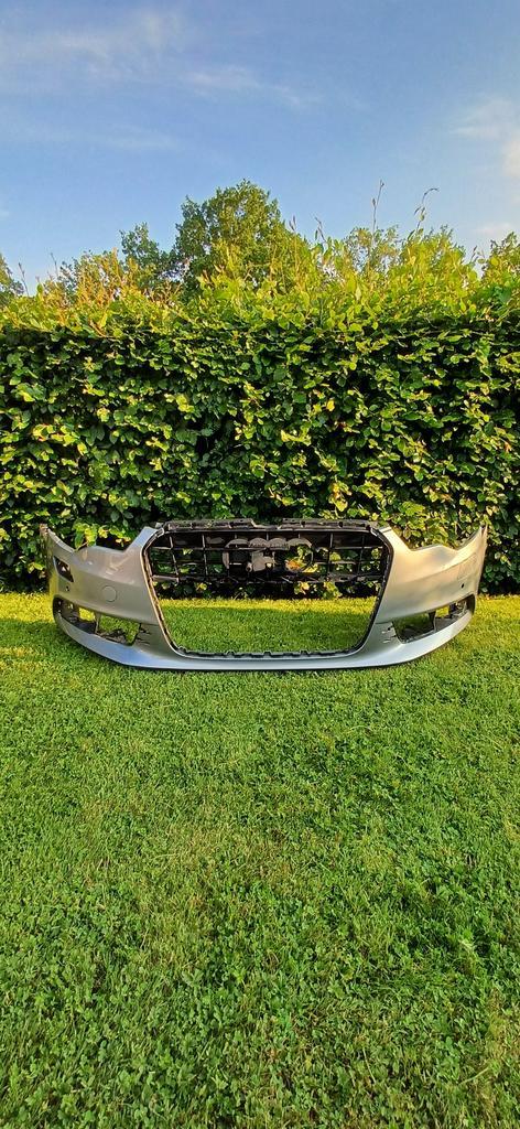 Audi A6 Bumper Voorbumper 4G0807437 PDC Koplampsproeiergaten, Auto-onderdelen, Carrosserie, Bumper, Audi, Voor, Gebruikt, Ophalen of Verzenden