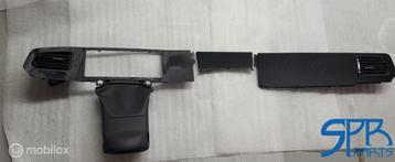 SIERPLAAT AFDEKKING DASHBOARD VW Tiguan CT1 571 Inleg ZWART beschikbaar voor biedingen