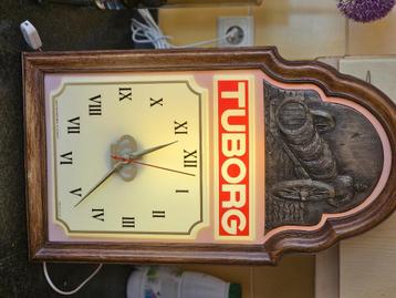 Oude originele reclame lichtbak Tuborg met werkende klok