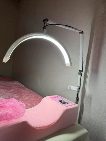 Verstelbare Moonlight Halve Maan Lamp Wit Beauty - Nieuw  beschikbaar voor biedingen