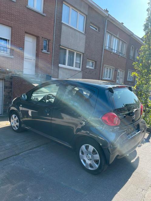 Toyota aygo 98000km benzine 5-deurs, Auto's, Toyota, Particulier, Aygo, Benzine, Euro 4, Berline, 5 deurs, Handgeschakeld, Ophalen
