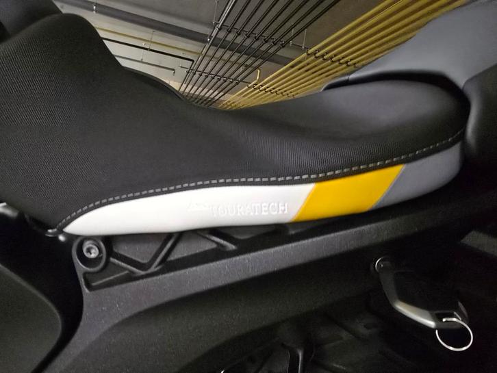 Touratech verwarmbaar lager zadel voor BMW R1300GS, Motoren, Onderdelen | BMW, Nieuw, Verzenden