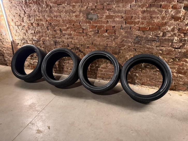 Quatres pneus ete 255 35 19 comme neuf !, Autos : Pièces & Accessoires, Pneus & Jantes, Pneu(s), Pneus été, 19 pouces, 255 mm