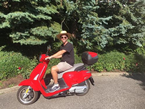 Kymco Like 125 rode scooter, Motoren, Overige Motoren, 11 kW of minder, Ophalen