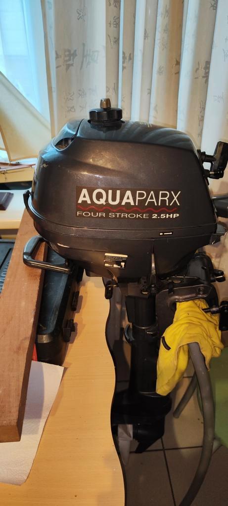 Aquaparx 2.5pk 4t licht motortje, Watersport en Boten, Buiten- en Binnenboordmotoren, Gebruikt, Benzine, Buitenboordmotor, Minder dan 5 pk