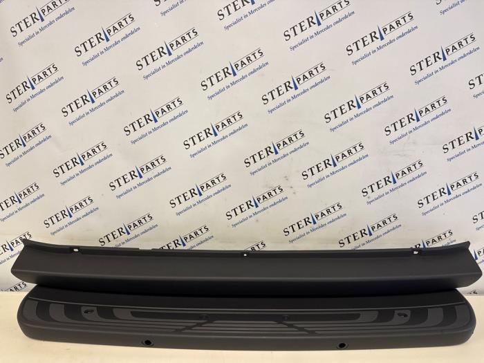 Treeplank achter van een Mercedes Sprinter, Auto-onderdelen, Carrosserie, Mercedes-Benz, Nieuw, 12 maanden garantie, Ophalen of Verzenden