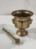 Vijzel en stamper , brons of koper  , apotheker pot met st, Antiek en Kunst, Ophalen of Verzenden, Brons
