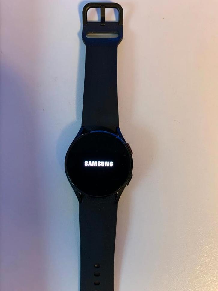 Samsung Galaxy Watch 4 - LTE - GPS -WIFI Comme neuf, Bijoux, Sacs & Beauté, Montres connectées, Comme neuf, GPS, Enlèvement ou Envoi